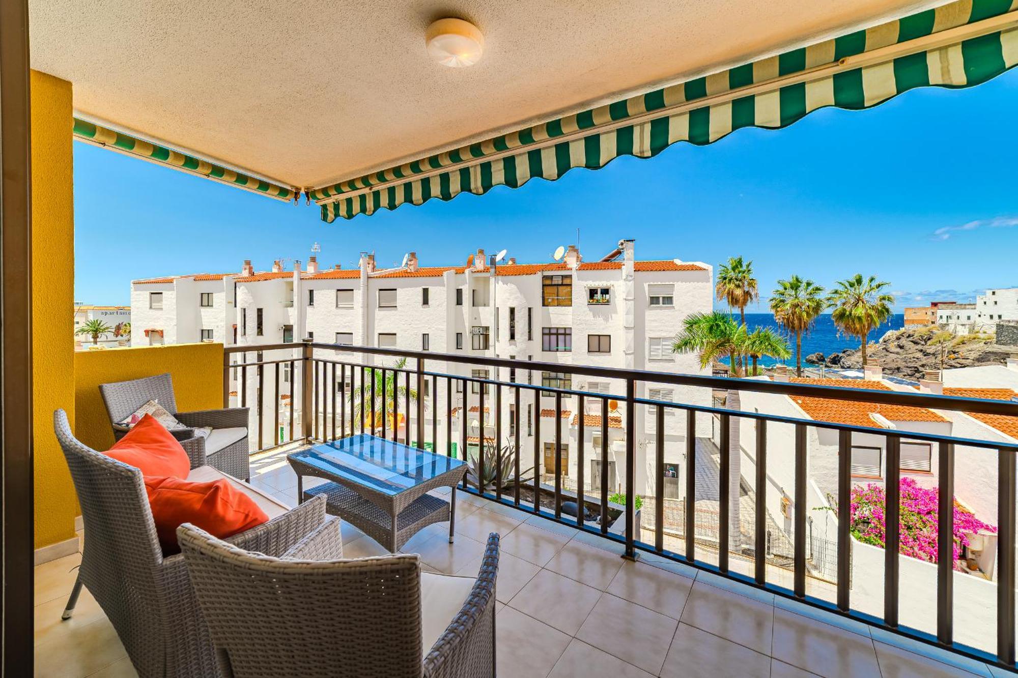 Familienwohnung mit 3 Schlafzimmern nahe Los Gigantes unmittelbar am Ozean Puerto de Santiago  Exterior foto